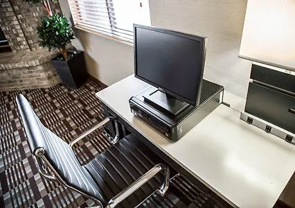 Comfort Suites 